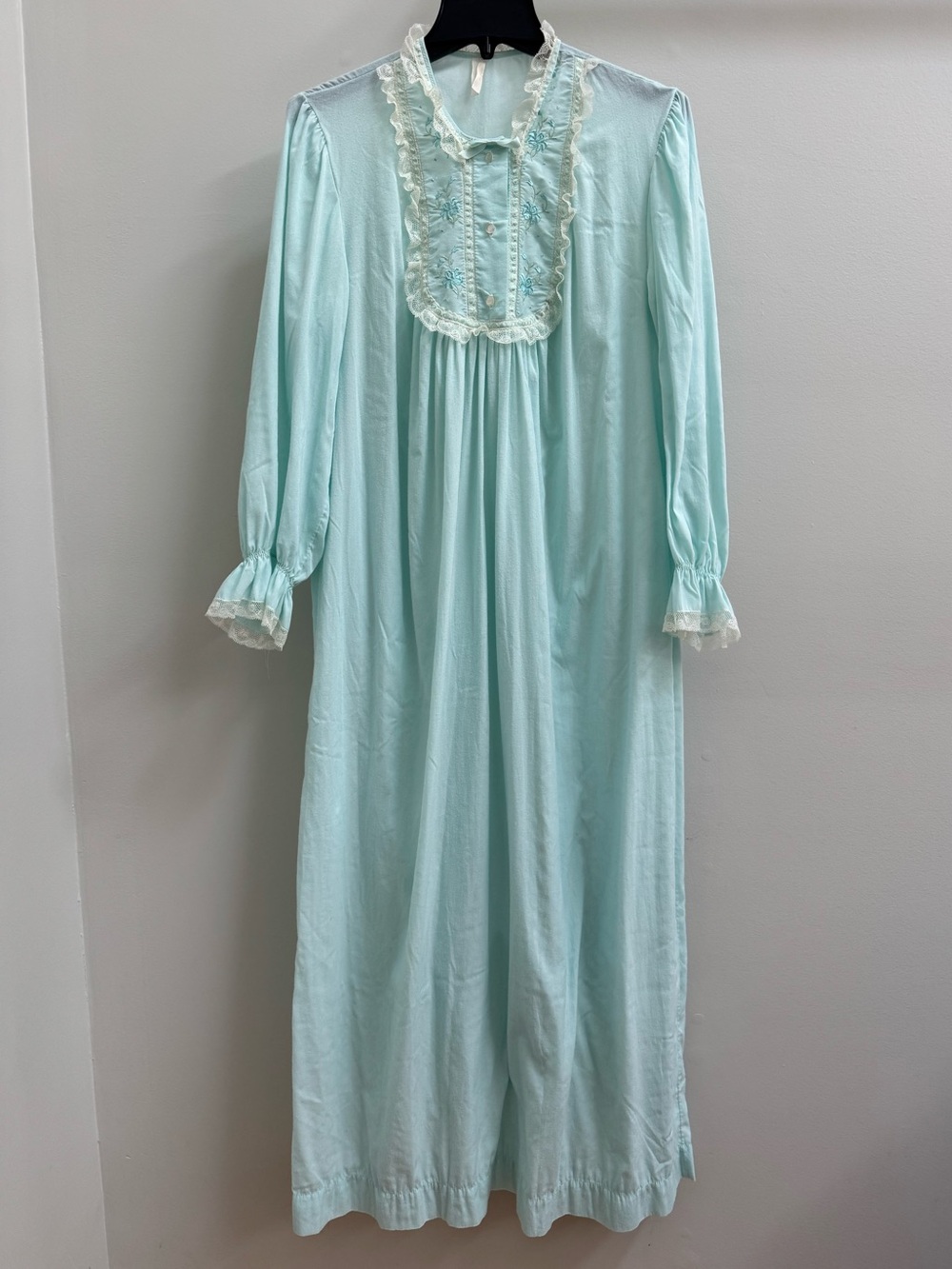 Vintage Blue Embroidered Long Sleeve Nightgown Size M